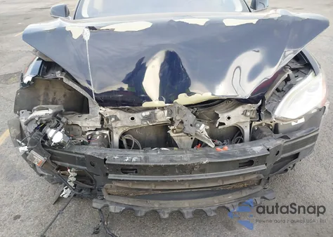 2013 Tesla Model S Performance z USA, uszkodzony, nr VIN 5YJSA1DP2DFP27683